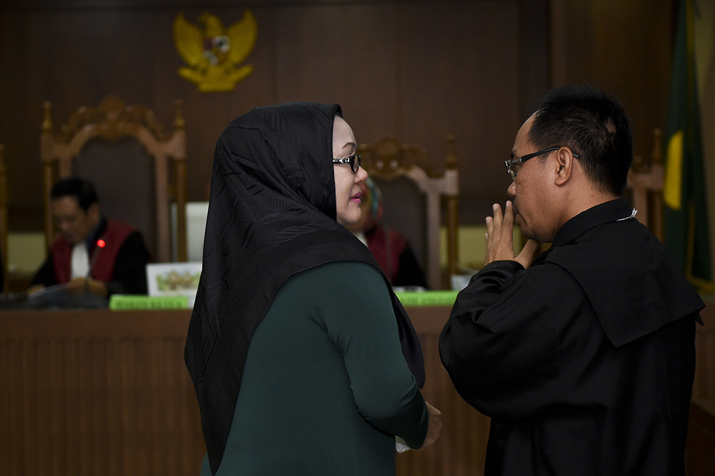 Selain perkara korupsi pengadaan alkes, Atut juga memohon agar majelis hakim mempertimbangkan masa hukuman tujuh tahun penjara yang kini ia jalani, terkait kasus suap sengketa pilkada pada mantan Ketua MK Akil Mochtar. 