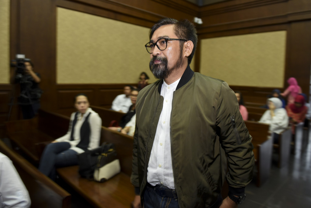 Putusan itu lebih ringan dari tuntutan jaksa KPK, yakni lima tahun penjara dan denda Rp 500 juta subsider 6 bulan kurungan.