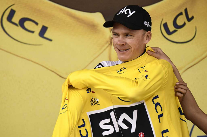 Chris Froome asal Britania Froome tetap unggul secara keseluruhan untuk mempertahankan kaus kuning.