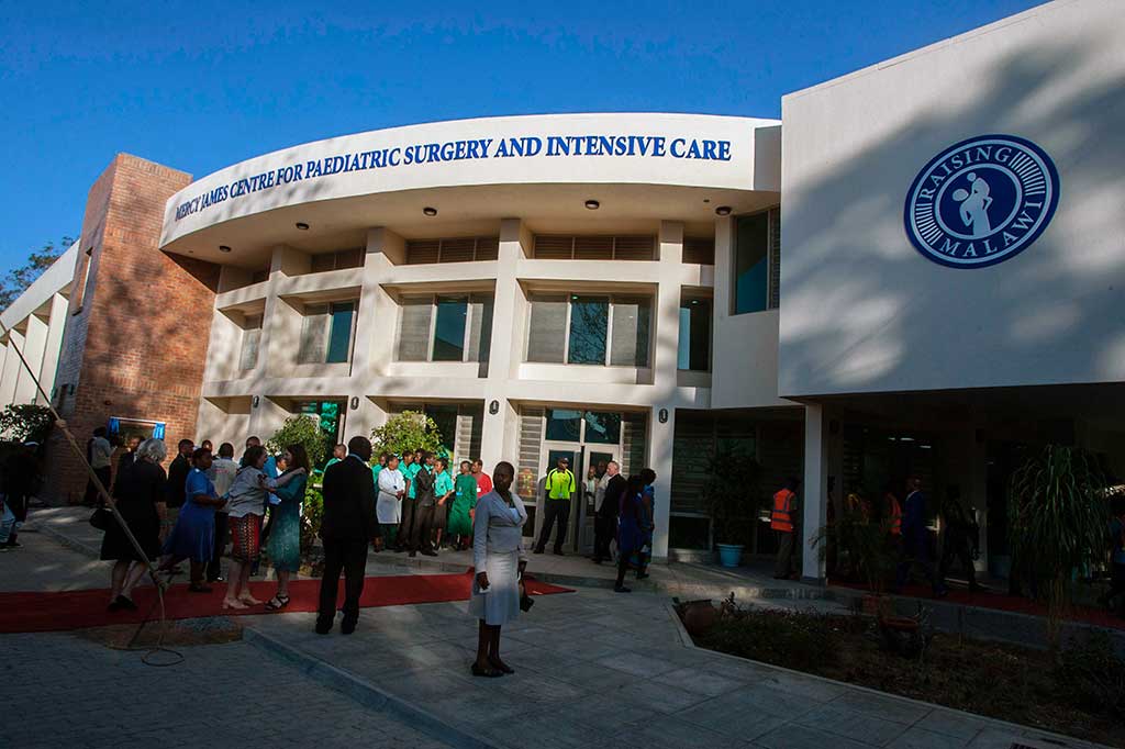 Pembangunan Mercy James Institute for Pediatric Surgery and Intensive Care, yang berlokasi di Queen Elizabeth Central Hospital di Kota Blantyre yang dibangun atas kerja sama dengan Kementerian Kesehatan Malawi, mencakup tiga gedung dan 50 bangsal tempat tidur.