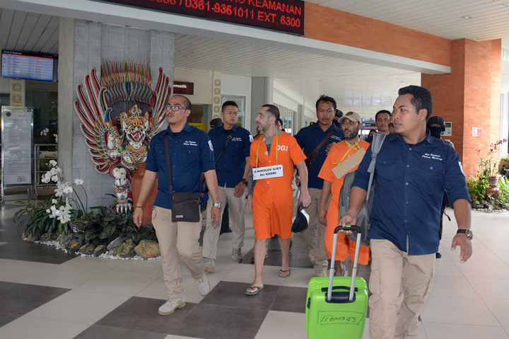Sekitar 200 personel diterjunkan untuk mengamankan jalannya rekonstruksi. Rekonstruksi tidak hanya digelar di Lapas Kerobokan saja, tapi juga di Bandara Internasional I Gusti Ngurah Rai dan tempat lainnya.
