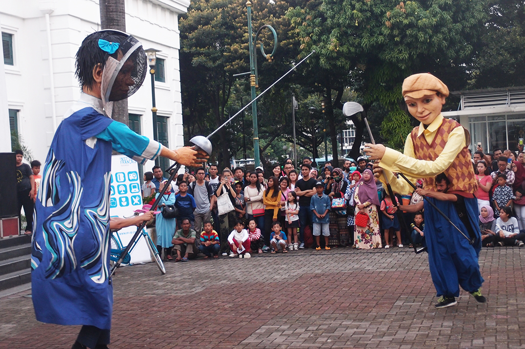 Kelompok boneka raksasa