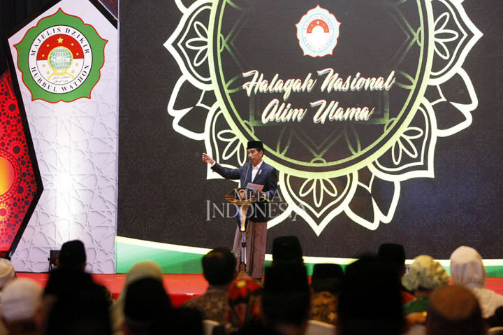 Presiden Joko Widodo menyampaikan kata sambutan pada acara Halaqah Nasional Alim Ulama yang digelar Majelis Dzikir Hubbul Wathon di Jakarta.
