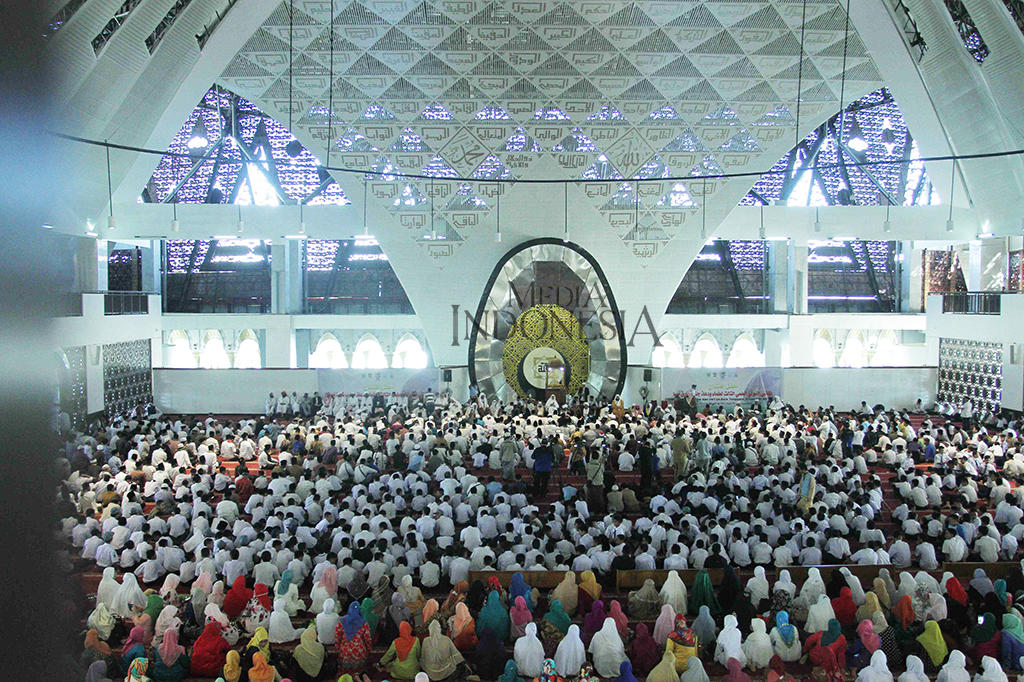 Dalam pertemuan ini, para ulama juga tegas menolak radikalisme dan terorisme. Mereka ingin menunjukkan Islam adalah agama ciinta damai.