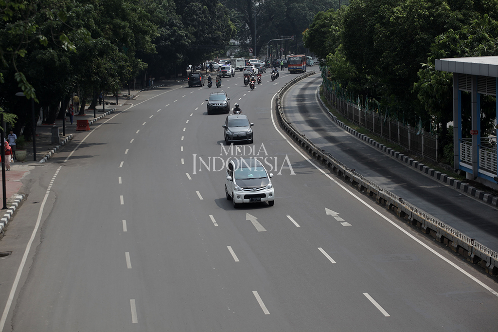 Kendaraan dari Proklamasi yang akan menuju arah Tugu Tani atau Cikini akan dialihkan melalui Jalan Diponegoro belok kanan di Simpang Jalan Teuku Cik Ditiro ke Tugu Tani atau putar balik jika ingin ke arah Cikini.