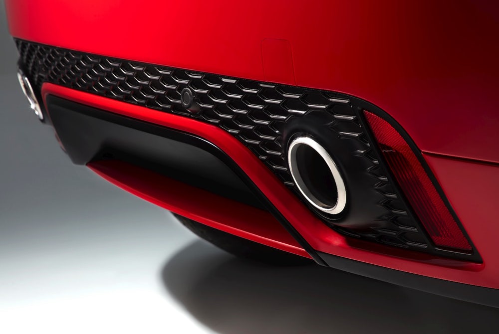 Varian tertinggi Jaguar E-Pace mampu melejit dari 0 hingga kecepatan 100 km/jam dalam enam detik.