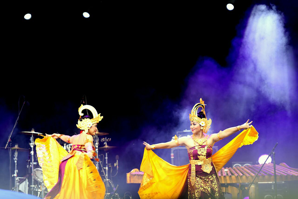 Penampilan tari merak oleh Ina dance di ajang festival budaya kampung Indonesia di Stockholm.