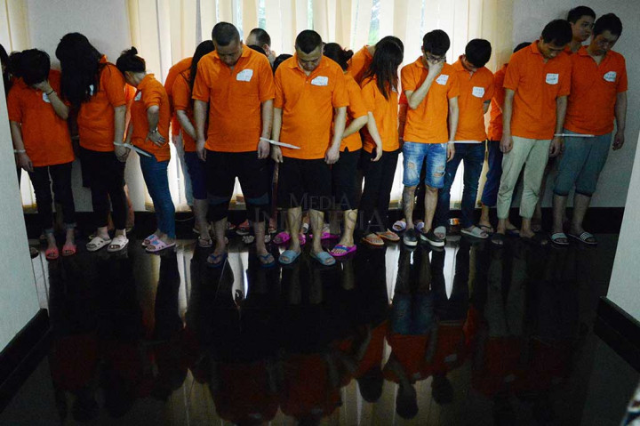 Dari hasil operasi membongkar sindikat kejahatan siber internasional di Surabaya, Jakarta, dan Bali, ini, polisi berhasil menangkap sebanyak 148 warga negara asing yang berasal dari Tiongkok dan Taiwan, serta lima WNI.