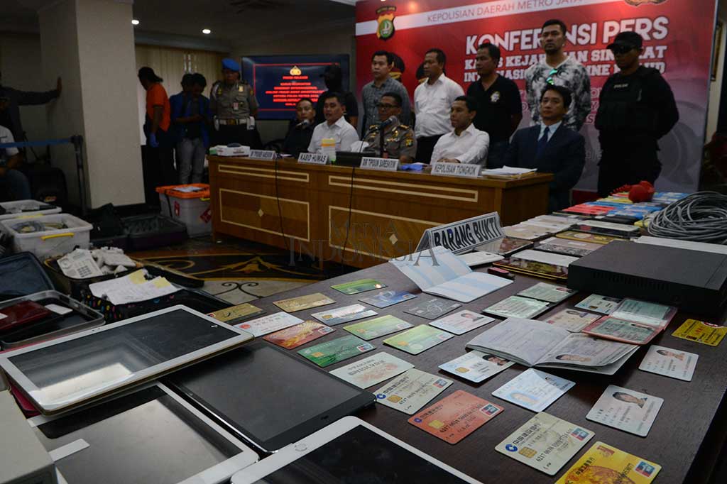 Polisi menduga jumlah kerugian yang diderita para korban akibat aksi penipuan dan pemerasan yang dilakukan sindikat kejahatan siber yang mulai beroperasi sejak akhir  2016 ini mencapai Rp6 triliun.  Para korban merupakan pengusaha dan pejabat di Tiongkok.