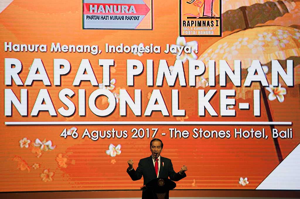 Menanggapi dukungan Partai Hanura kepada dirinya untuk maju sebagai Capres pada Pilpres 2019, Jokowi menyatakan setiap partai berhak memberikan dukungan kepada siapapun yang dinilai sejalan dengan partai itu.