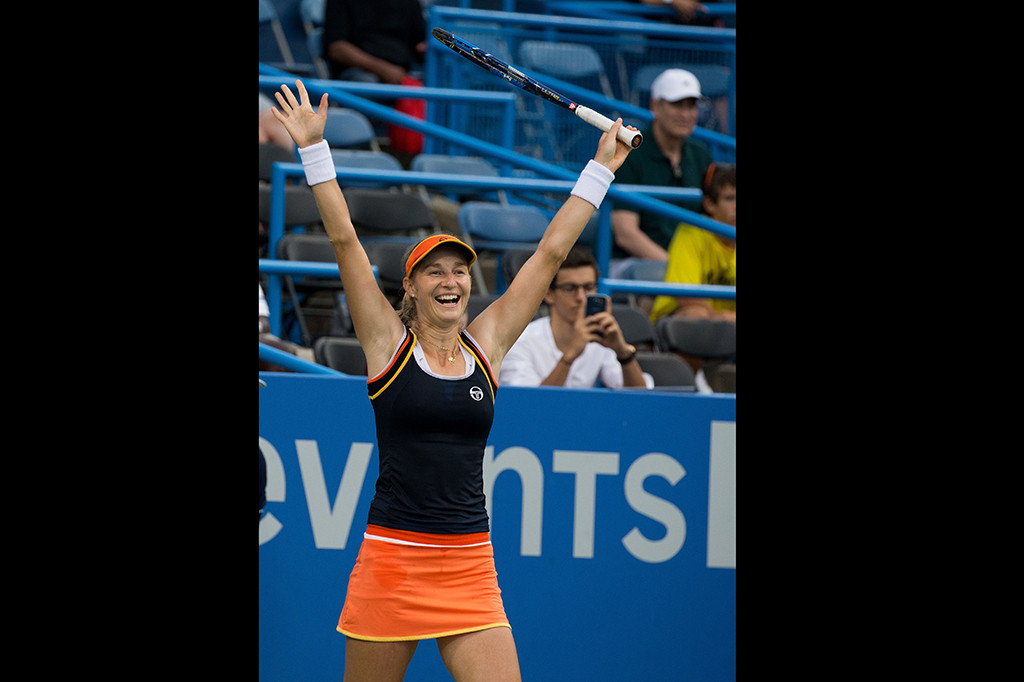 Melawan Julia Goerges di final, Makarova menang 3-6, 7-6, 6-0. 