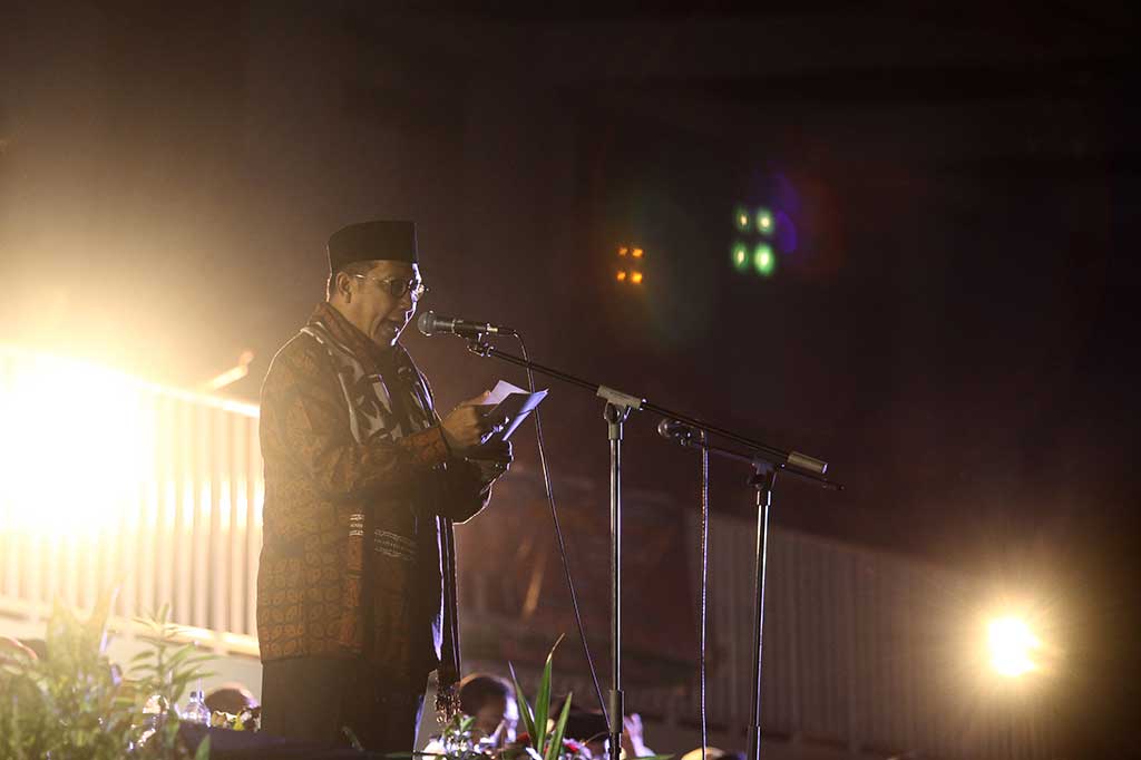 Menteri Agama Lukman Hakim Saifuddin memberikan sambutan saat pembukaan Ajang Kreasi Seni dan Olahraga Madrasah (Aksioma) serta Kompetisi Sains Madrasah (KSM) Tingkat Nasional 2017 di Stadion Mandala Krida, Yogyakarta, Senin (7/8/2017).
