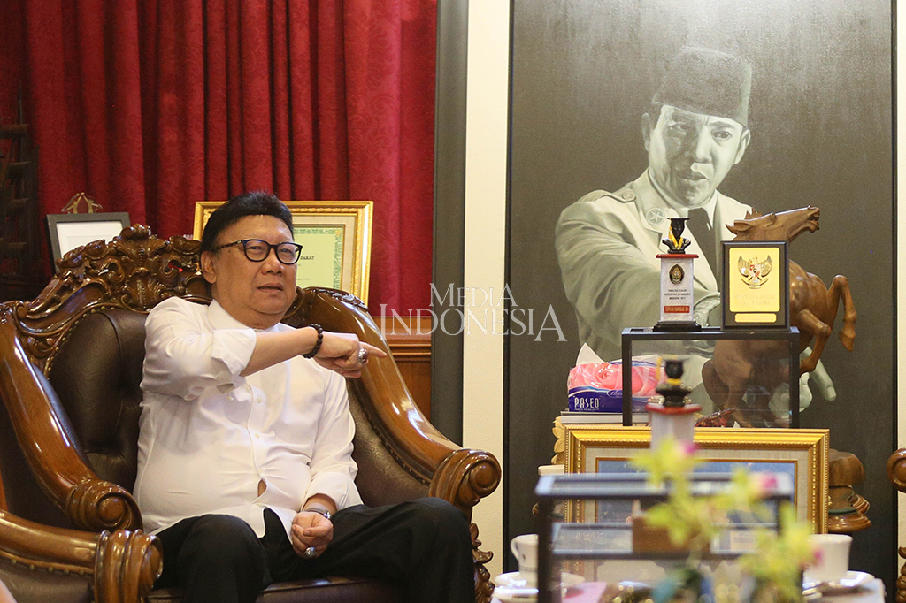 Dia menekankan, harus ada kompetisi sehat antara calon laki-laki dan perempuan untuk menjadi pemimpin daerah atau wakil rakyat. Pasalnya, saat ini jumlah perempuan yang menjabat sebagai kepala daerah cenderung menurun jumlahnya.  