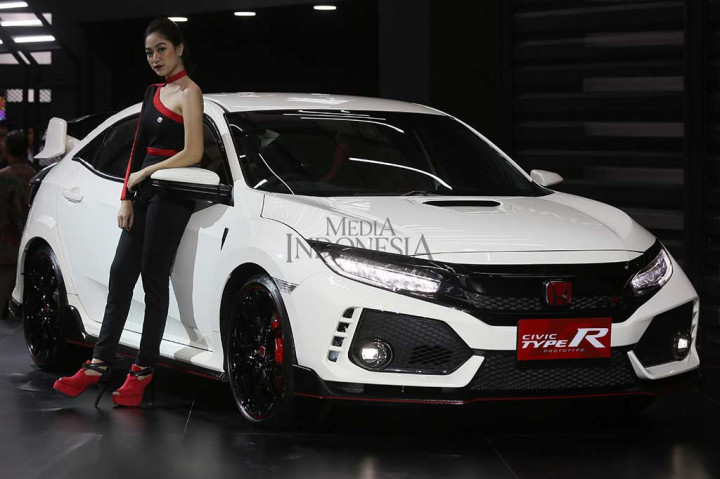 Honda Civic Type R yang diluncurkan PT Honda Prospect Motor (HPM) di GIIAS 2017.
