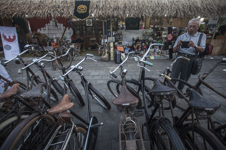 Kegiatan ini selain bentuk nostalgia tempo dulu juga, bertujuan untuk mengenalkan kepada generasi muda barang barang dan makanan yang sudah jarang bisa di lihat dalam kehidupan sehari-hari kini diperkenalkan kembali dalam pameran tersebut.