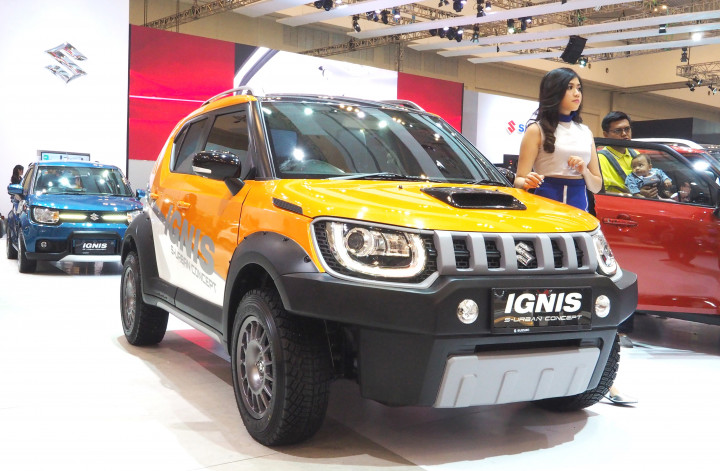 Kombinasi warga oranye dan perak dengan aksen hitam membuat Suzuki Ignis Urban Concept tampil menyolok dalam Gaikindo Indonesia International Auto Show (GIIAS) 2017) di ICE BSD, Tangerang.  