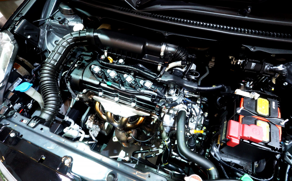 Mesin K14B empat silider segaris  VVT 16 katup 1373 cc yang cukup tangguh. Kapasitas tangki bahan bakar yang 37 liter mungkin terlalu pas-pasan, tapi cukup  memadai untuk citycar. 