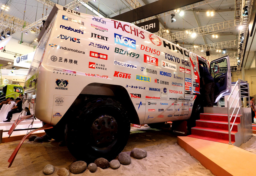 Kabin belakangnya berisi recovery kit dan suku cadang untuk melakukan perbaikan ketika terjadi masalah di medan yang terpencil.