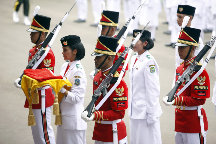 Tim Putih terpilih menjadi petugas pengibar bendera Merah Putih pada upacara Peringatan Detik-Detik Proklamasi Kemerdekaan Republik Indonesia di Istana Presiden.