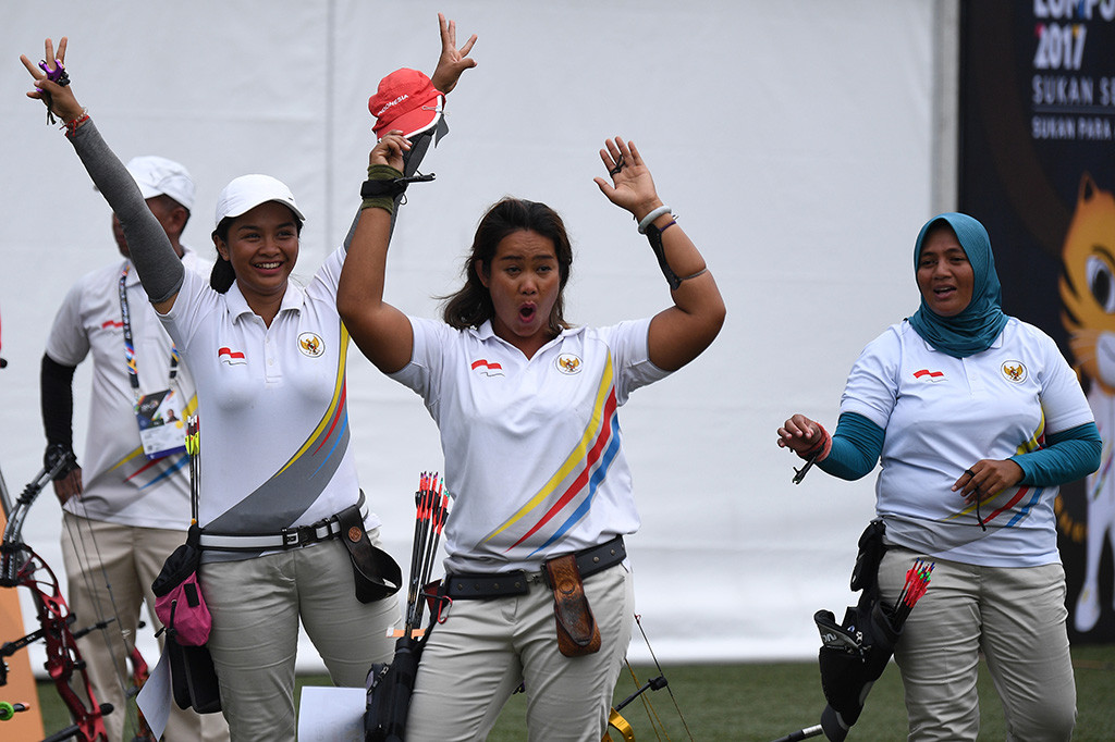 Dominasi tim panahan putri Indonesia berlanjut di end 3 dengan nilai 169-166. Hingga di end 4, tim panahan putri Indonesia mampu mengunci kemenangan 225-222.
