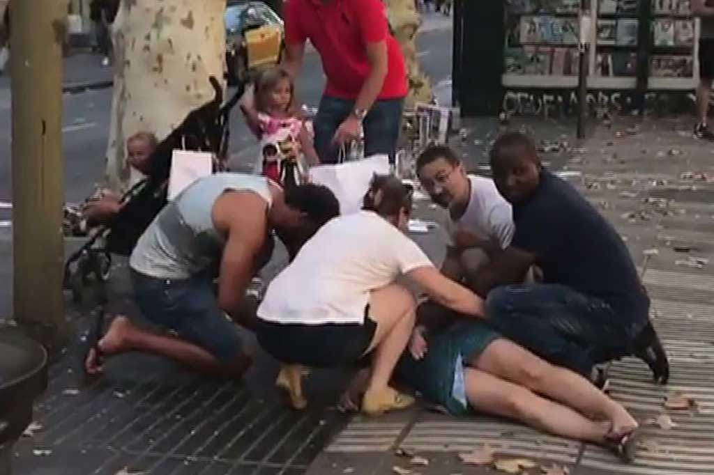 Kepolisian Spanyol menggambarkan insiden itu sebagai serangan teror. Kepolisian juga membenarkan bahwa mereka telah menahan dua orang yang diduga terkait dengan serangan itu.