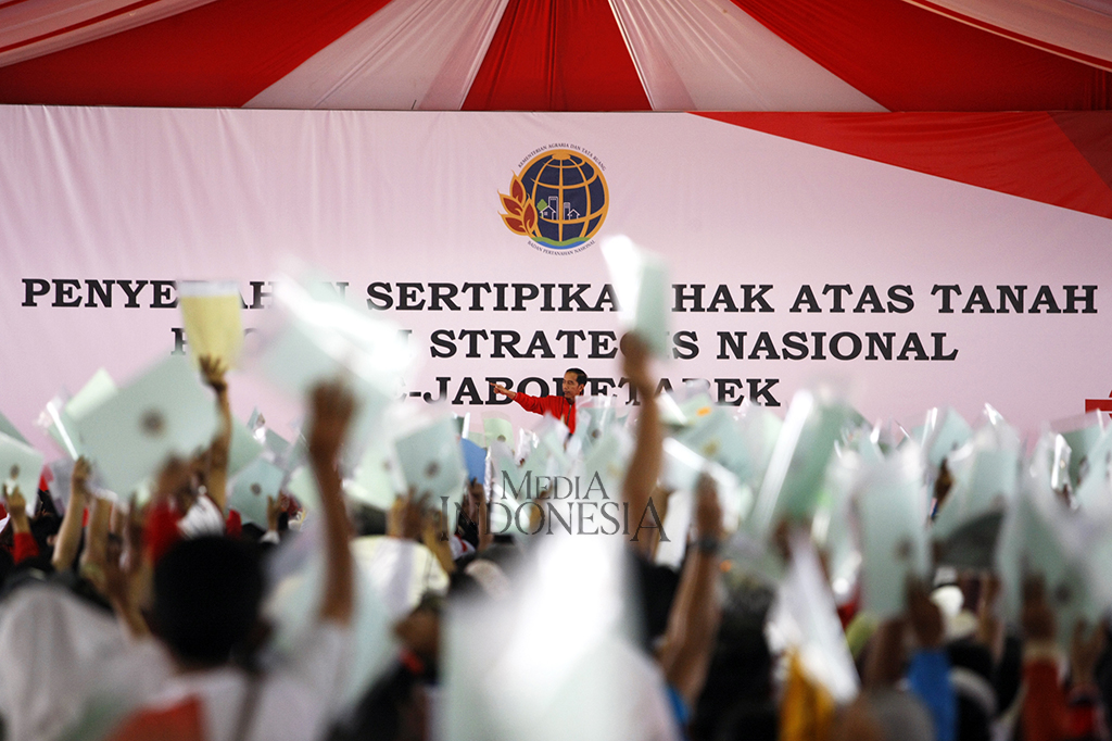 Pada acara ini, pemerintah melalui Kementerian ATR/BPN menyerahkan 7500 sertifikat tanah se-Jabodetabek, termasuk sertifikat tanah Balai Kota DKI Jakarta yang dihadiri 7200 penerima sertifikat. MI/PANCA SYURKANI