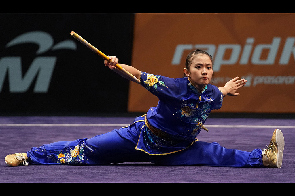 Atlet 24 tahun tersebut mengoleksi 9,62 poin, di bawah pewushu tuan rumah Ying Ting Loh dengan 9,63 poin. Sementara peraih emas dalam kategori ini dimenangkan oleh Thi Puong Giang Hoang dari Vietnam.