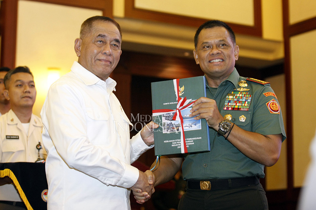 Peluncuran sekaligus bedah buku ini merupakan salah satu bentuk implementasi fungsi KKIP dalam merumuskan kebijakan mengenai pengembangann dan pemanfaatan fungsi industri pertahanan.