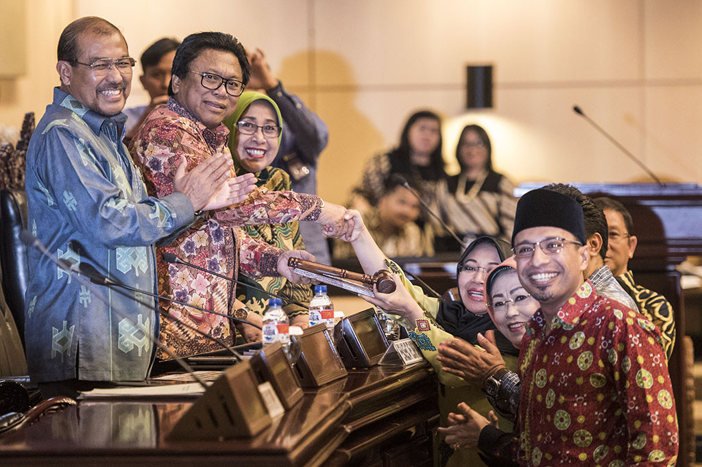 Anggota Dewan Perwakilan Daerah (DPD) RI Dapil Riau, Intsiawati Ayus terpilih sebagai Ketua BPKK (Badan Pengembangan Kapasitas Kelembagaan) atau Pimpinan kelompok (fraksi) di MPR RI.