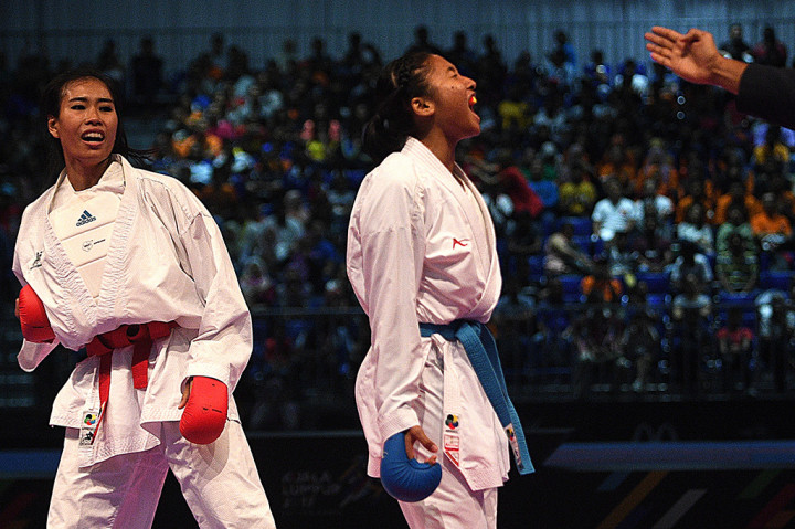Cok Istri Agung Sanestya Rani menyabet medali emas setelah mengalahkan atlet Thailand Arm Sukkiaw dengan skor telak 7-0 pada nomor kumite putri -61kg.