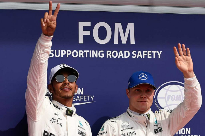 Dan posisi ketiga ditempati rekan setim Hamilton Valtteri Bottas dengan catatan waktu terbaik 1 menit 43,094 detik.