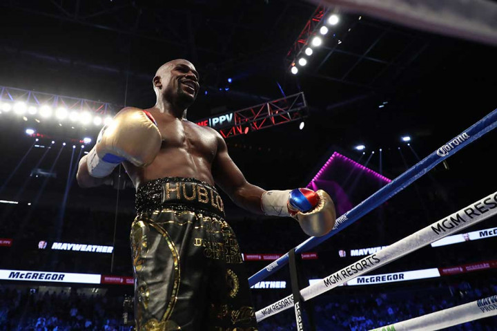 Dengan kemenangan tersebut membuat rekor tanding Mayweather menjadi 50-0.