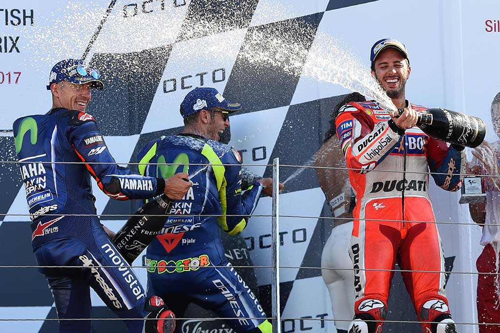 Rossi yang sebelumnya memimpin sejak awal balapan akhirnya harus puas di peringkat ketiga setelah disalip Vinales. Vinales menempati peringkat ketiga dengan 170 poin, sementara Rossi 157 poin.