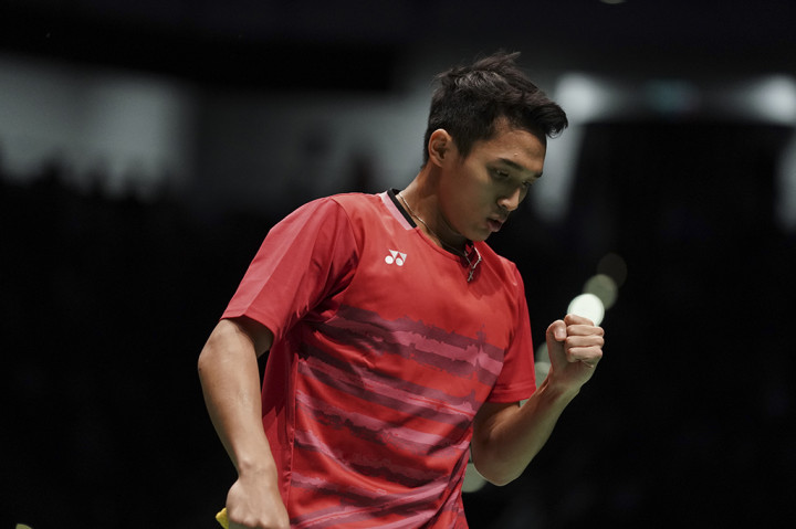 Jonatan mengalahkan tunggal putra Vietnam, Nguyen Tien Minh, dengan skor 21-11 dan 21-16 pada laga semifinal SEA Games di Axiata Stadium National Bukit Jalil.