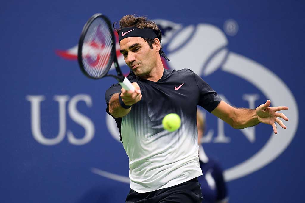 Federer, yang menjuarai AS Terbuka dan Wimbledon tahun ini segera menemukan iramanya dengan meraih kemenangan di set kedua dan ketiga.