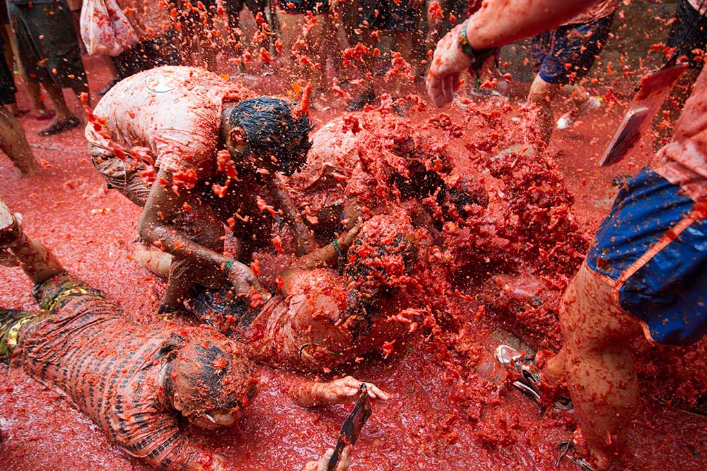 Festival Tomatina dimulai akhir Perang Dunia II, tidak termasuk periode PM Spanyol Francisco Franco 1939-1975, yang melarang penyelenggaraan acara tersebut.