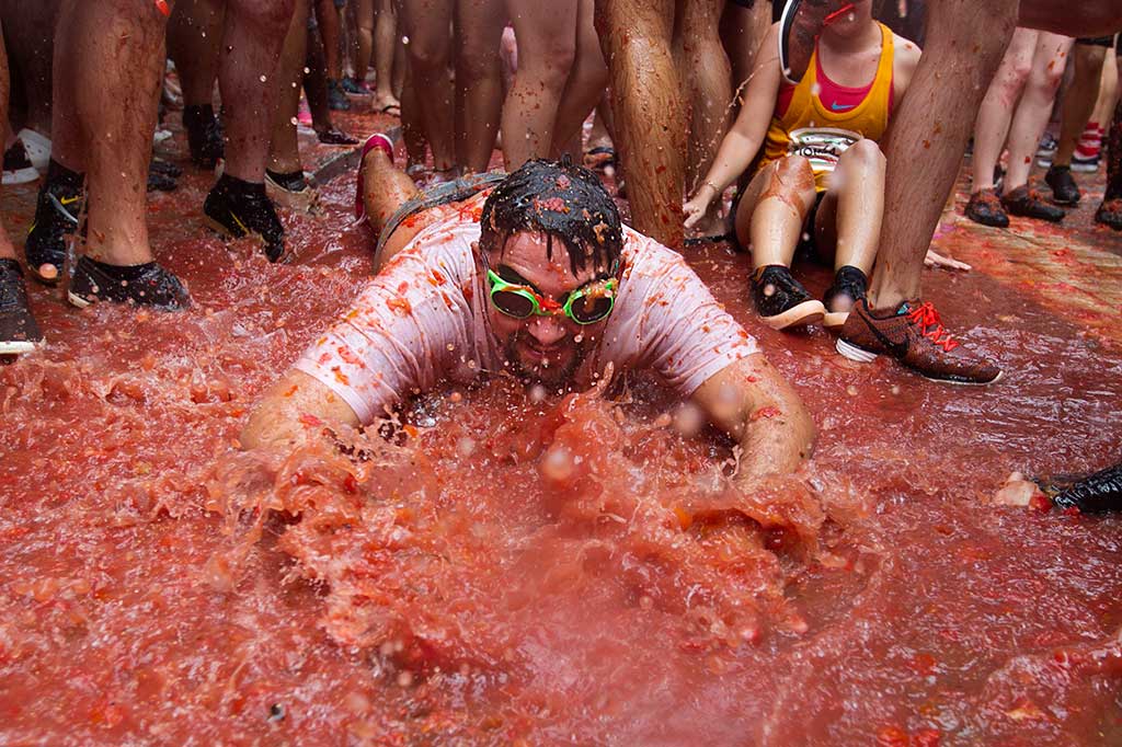 Sejak 2013, acara tersebut mulai dikenakan biaya partisipasi kepada para peserta. Selain untuk mengendalikan jumlah peserta juga untuk mengelola acara agar berjalan dengan lancar.