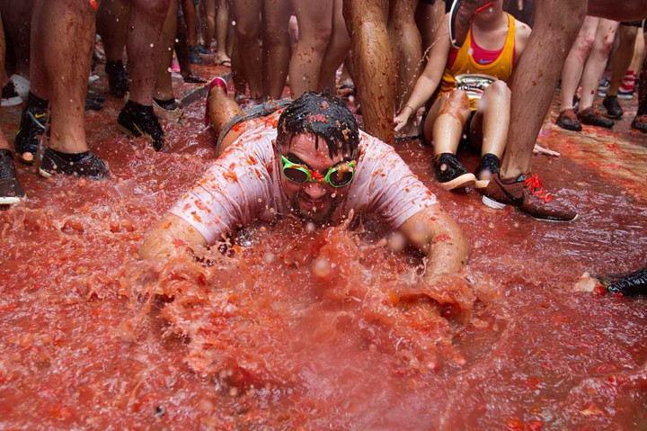 Sejak 2013, acara tersebut mulai dikenakan biaya partisipasi kepada para peserta. Selain untuk mengendalikan jumlah peserta juga untuk mengelola acara agar berjalan dengan lancar.