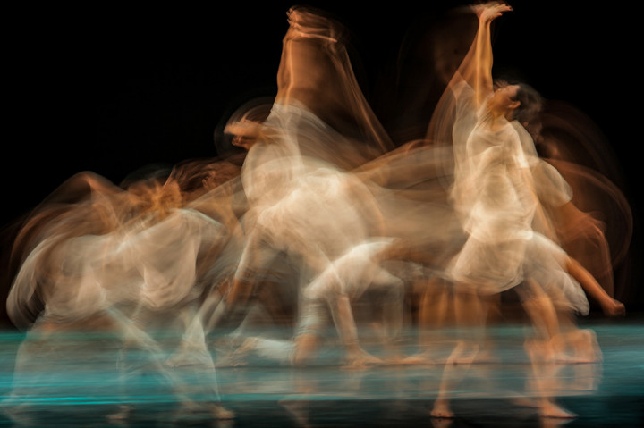 Kelompok tari RAFA Internasional Dance School menampilkan Tari berjudul Dance In Fusion dalam acara bertajuk '