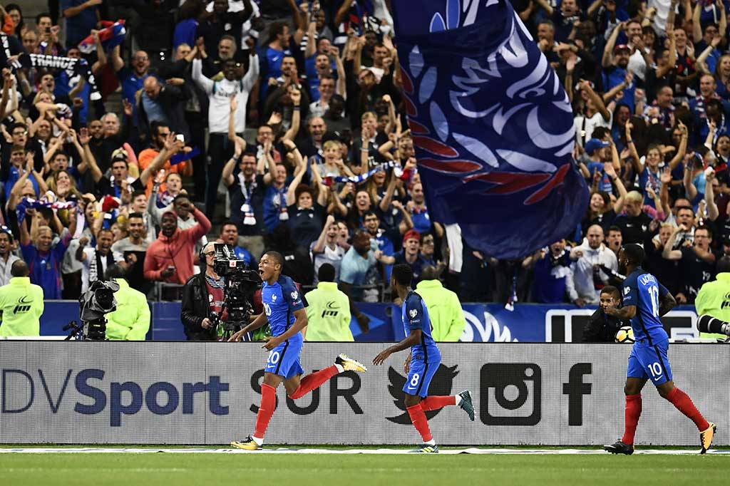 Rekrutan baru Paris St Germain (PSG) Kylian Mbappe, memastikan kemenangan timnya pada masa tambahan waktu setelah masuk sebagai pemain pengganti.