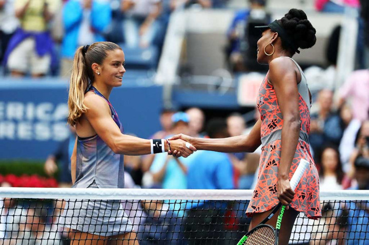 Setelah beberapa kali bergantian mematahkan break pada set kedua, Williams kembali mencuri serve lawannya untuk menutup pertandingan pada match point pertama ketika pukulan forehand Sakkari melaju terlalu panjang.