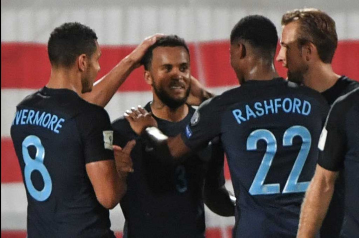 Tembakan keras Ryan Bertrand dari luar kotak penalti menggandakan keunggulan Inggris empat menit menjelang bubaran.