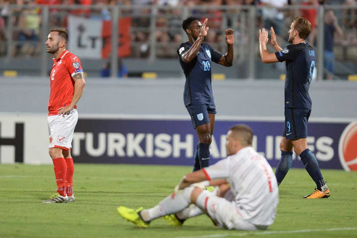 Giliran Danny Welbeck mencatatkan namanya di papan skor untuk membawa Inggris unggul 3-0 pada masa injury time.