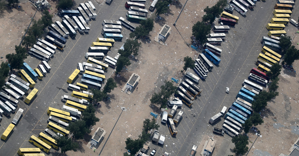 Deretan bus pengangkut jemaah haji di parkir di sekitar Mina Jadid. 