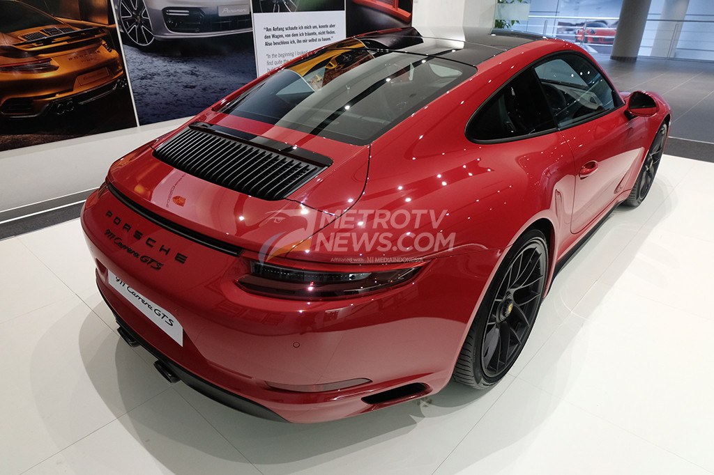 Hampir seluruh bagian di mobil ini bisa mendapatkan sentuhan personalisasi. Hanya perlu diingat, semakin banyak personalisasi yang dibubuhkan, maka semakin lama masa produksi mobil.