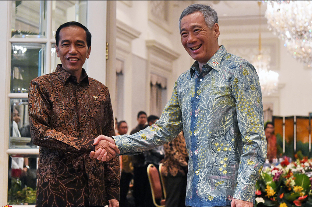 Presiden Joko Widodo bertemu dengan Perdana Menteri Singapura Lee Hsien Long di hari kedua kunjungannya di Singapura.
