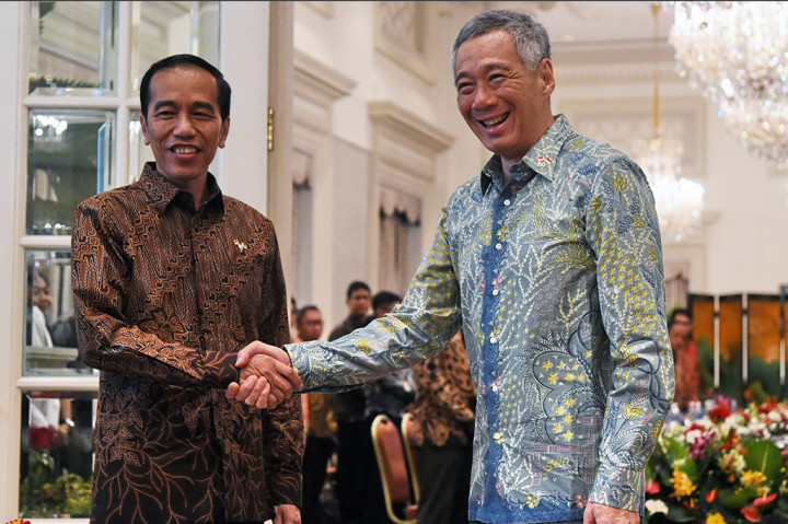 Presiden Joko Widodo bertemu dengan Perdana Menteri Singapura Lee Hsien Long di hari kedua kunjungannya di Singapura.
