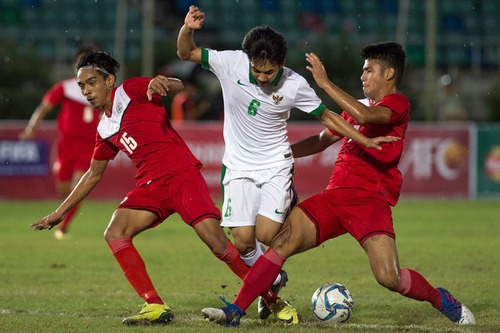 Disusul oleh Muhammad Iqbal yang juga mencetak dua gol.