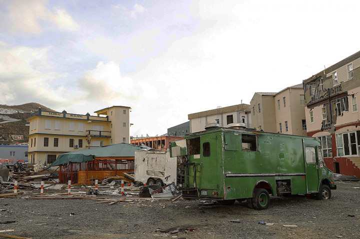 Sebelumnya dataran rendah Key West diterjang angin berkekuatan 209km/jam pada, Minggu (10/09/2017). 