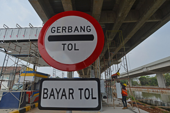 Tol Becakayu sepanjang sekitar 21 kilometer yang menjadi salah satu akses Bekasi-Jakarta terus dikebut dan ditargetkan mulai beroperasi pada 2019 mendatang.